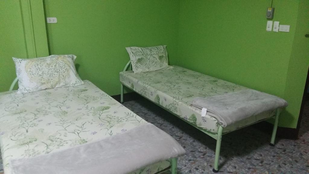 New C.H. Guest House Banguecoque Quarto foto