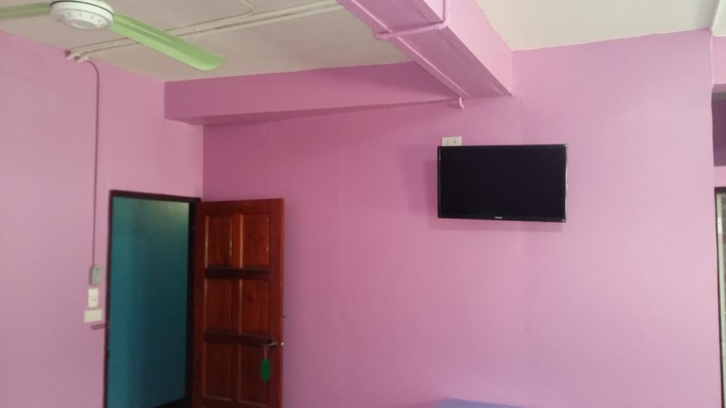 New C.H. Guest House Banguecoque Quarto foto
